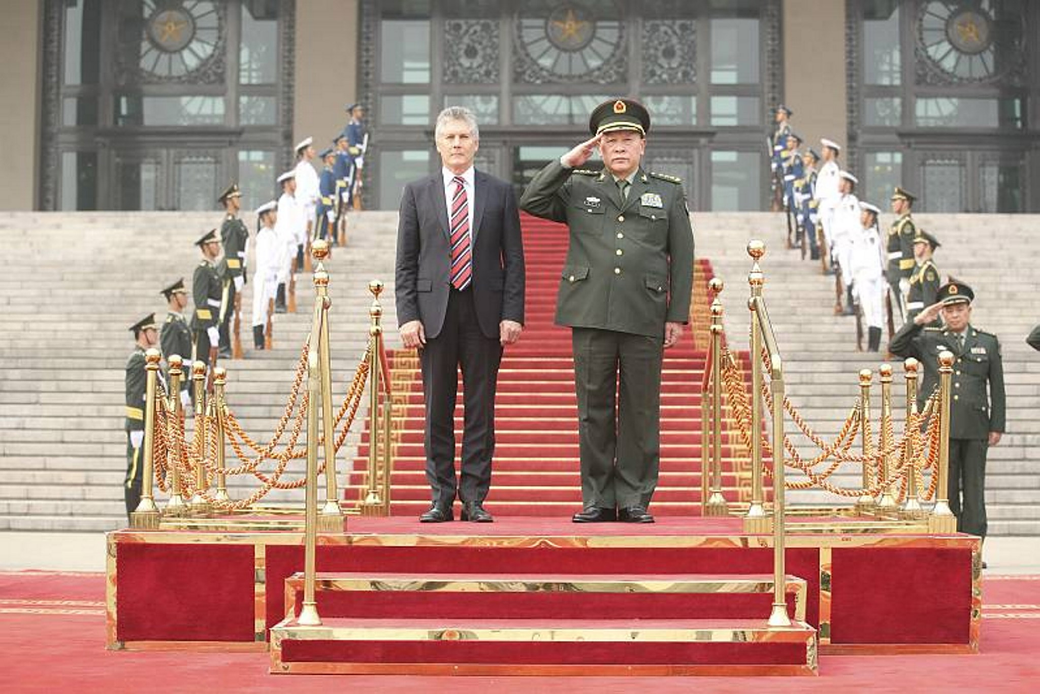 Minister Smith and General Liang