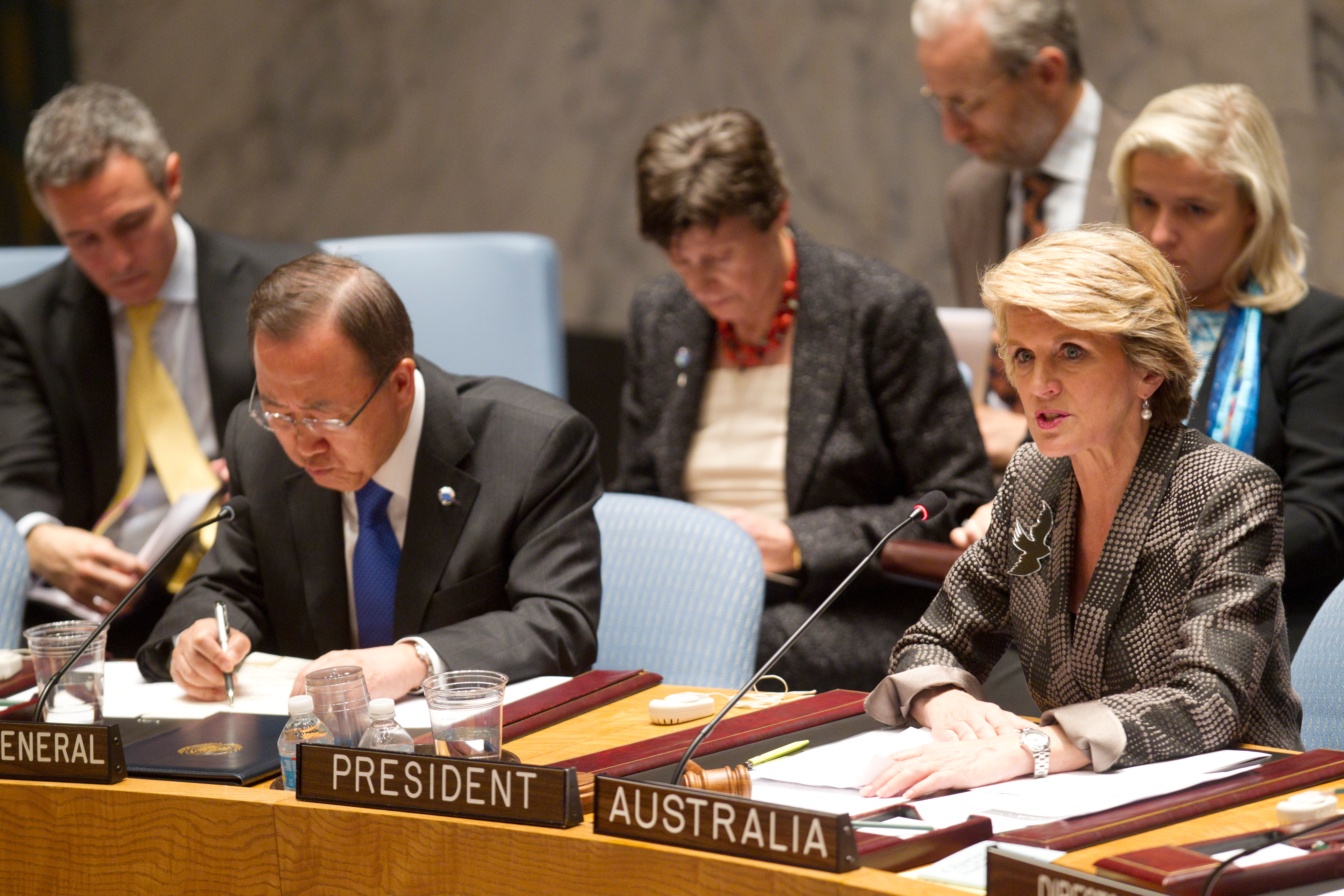 Security Council Holds High-level Meeting on Small Arms 26 September 2013. Foreign Minister Julie Bishop chairs the UN Security Council. On her right is Secretary-General Ban Ki-moon.