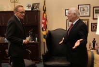 Foreign Minister Bob Carr and US Senator Ben Cardin meet on Capitol Hill in Washington on 21 March 2013.
