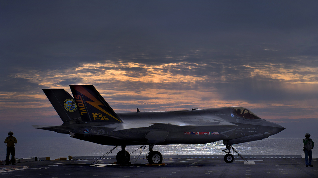 The F-35B variant of the Joint Strike Fighter warms up for a test flight on the USS Wasp while being evaluated by Marine Corps and Lockheed Martin pilots and engineers off the coast of North Carolina, 19 August 2013.