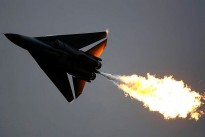 A No.6 Squadron F-111 'dump and burn' at the 2007 Avalon Air Show.